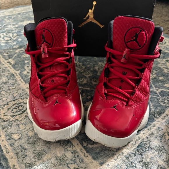 gym red six rings